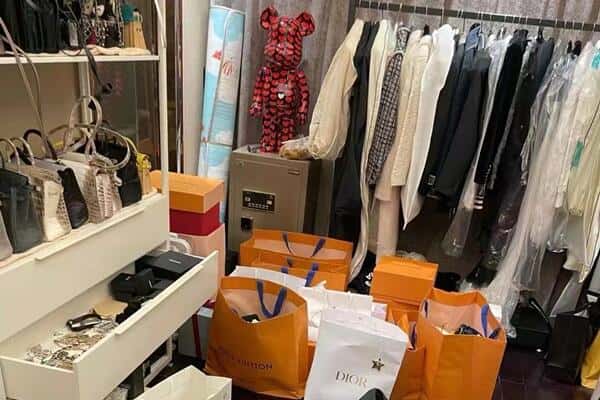 大安区回收一线品牌衣服
